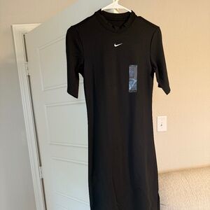 Nike Sportswear Essential Women's Tight Midi Dress